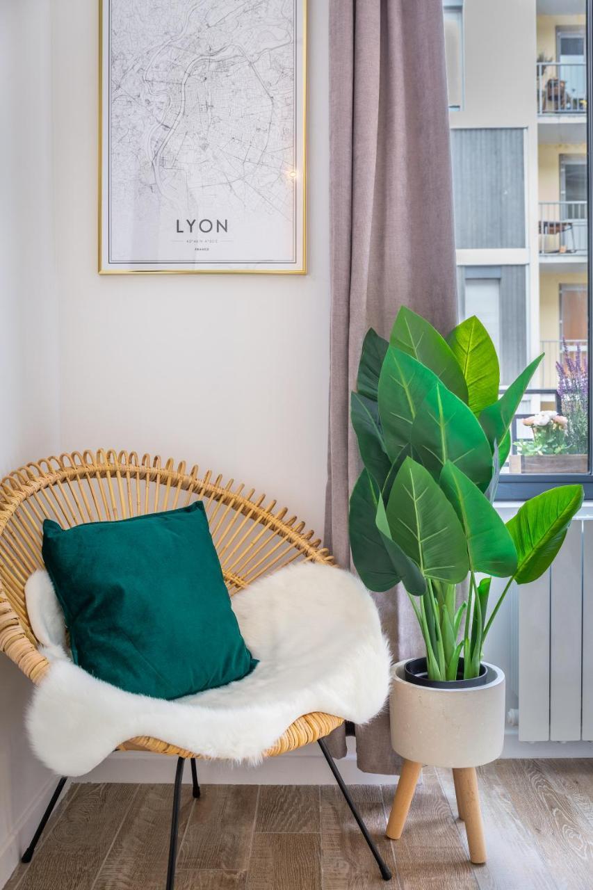 Les Cocons Emeraude Et Fleuri Lyon Bagian luar foto